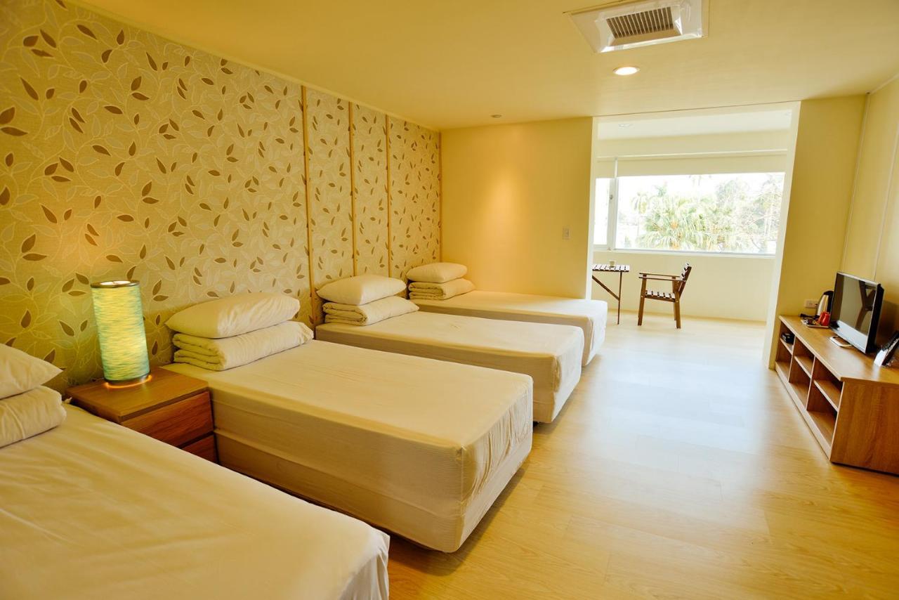 Chengching Lakefront Resort Kaohsiung Extérieur photo