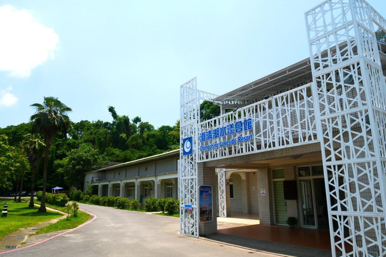 Chengching Lakefront Resort Kaohsiung Extérieur photo
