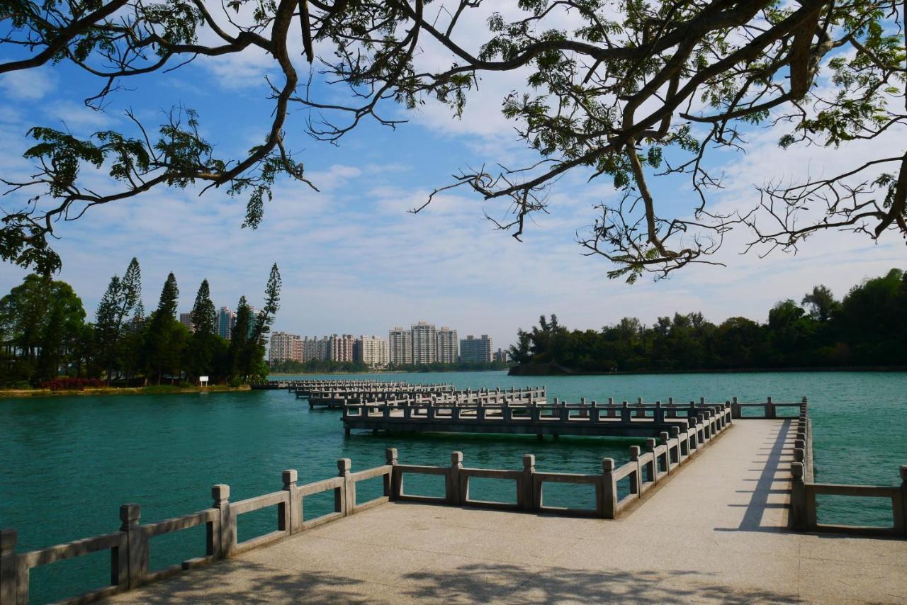 Chengching Lakefront Resort Kaohsiung Extérieur photo