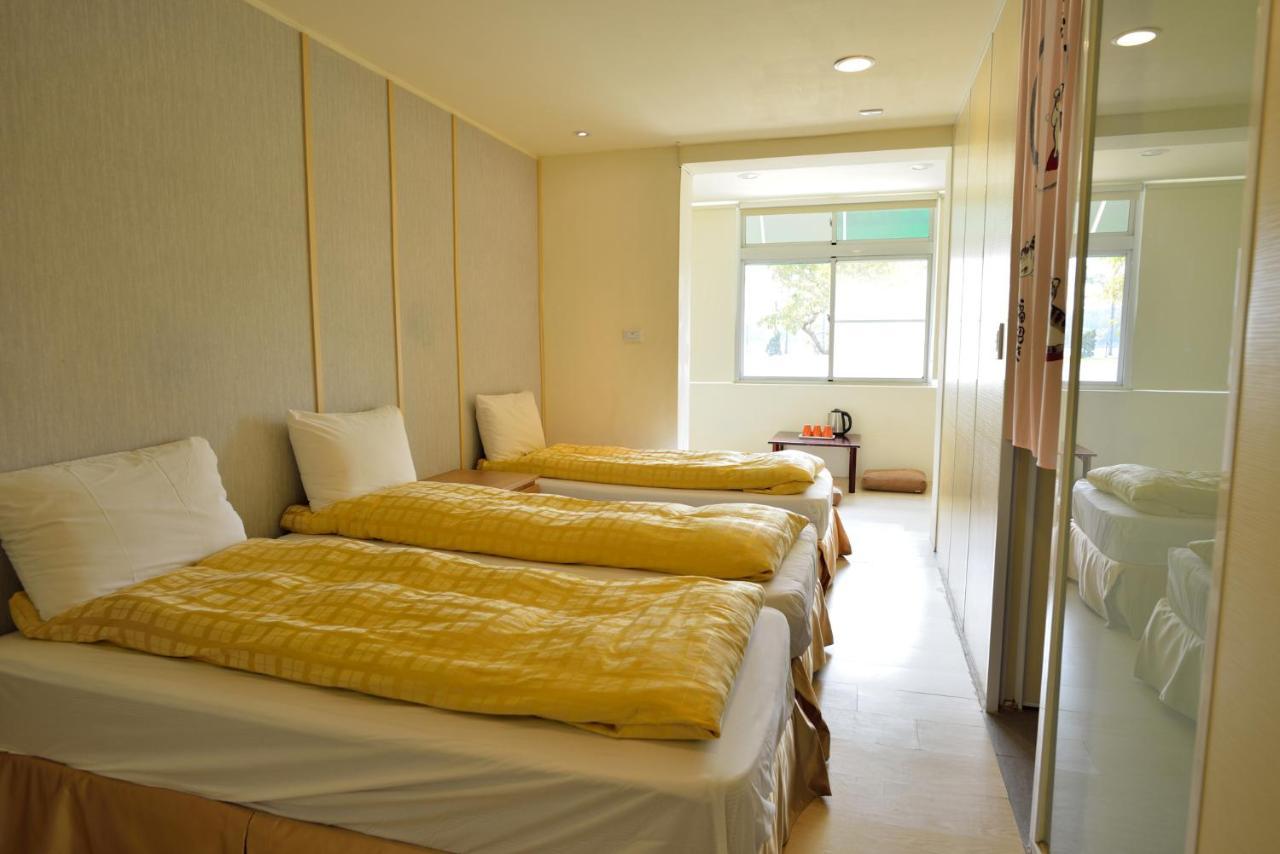 Chengching Lakefront Resort Kaohsiung Extérieur photo