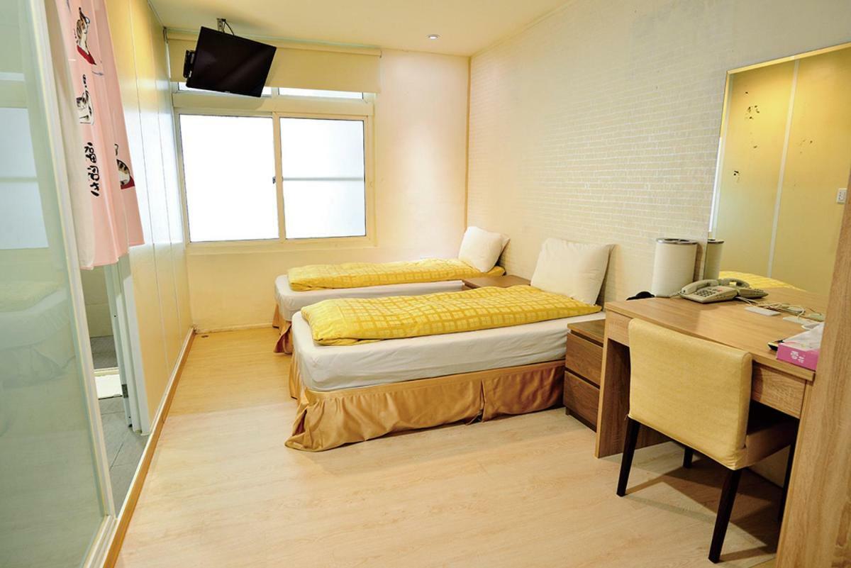 Chengching Lakefront Resort Kaohsiung Extérieur photo