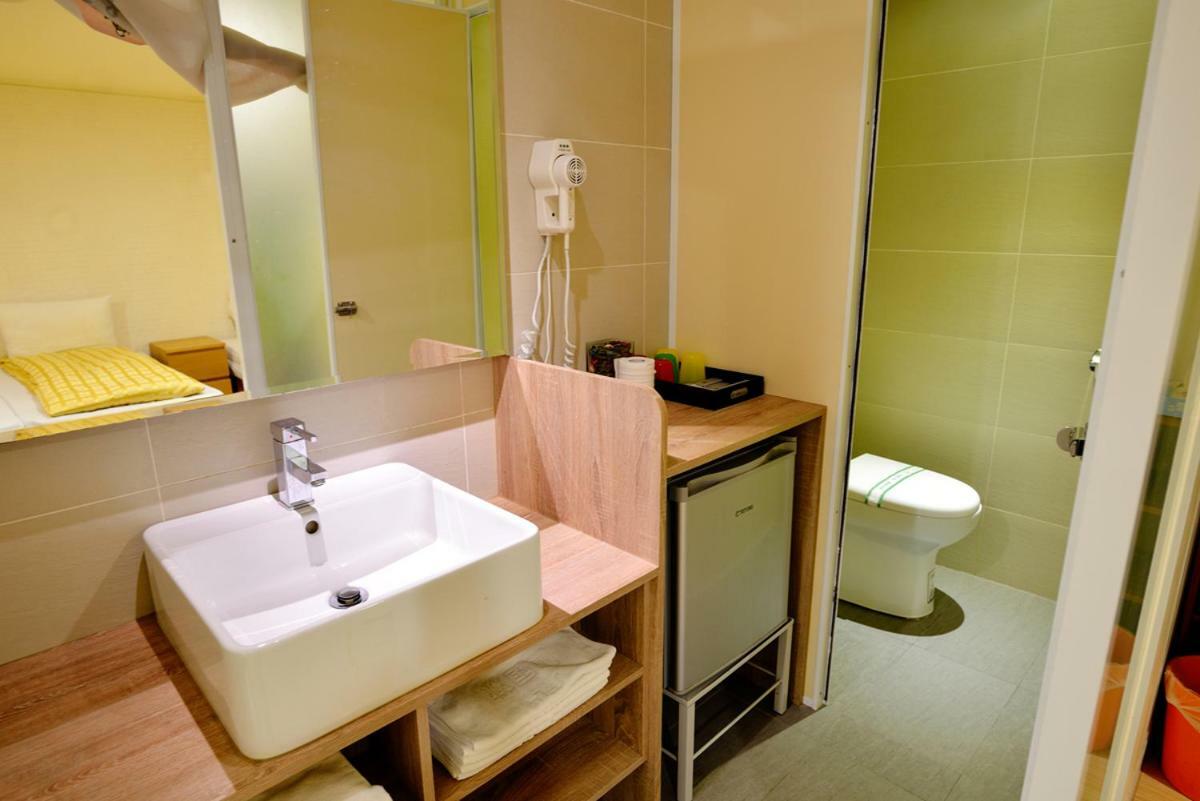 Chengching Lakefront Resort Kaohsiung Extérieur photo